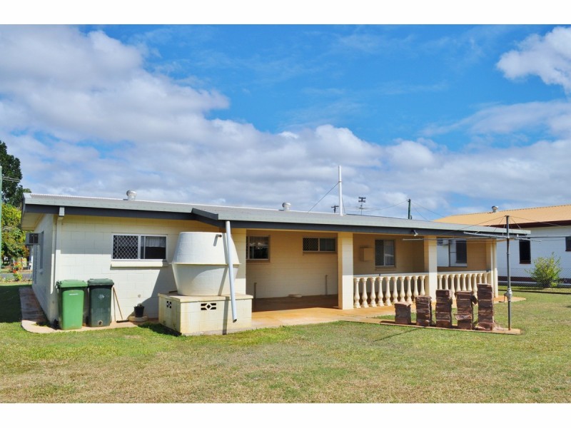 13 Foulis Street, Mareeba QLD 4880