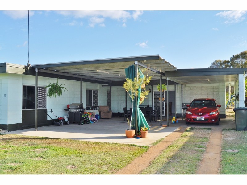 14 Lannoy Street, Mareeba QLD 4880