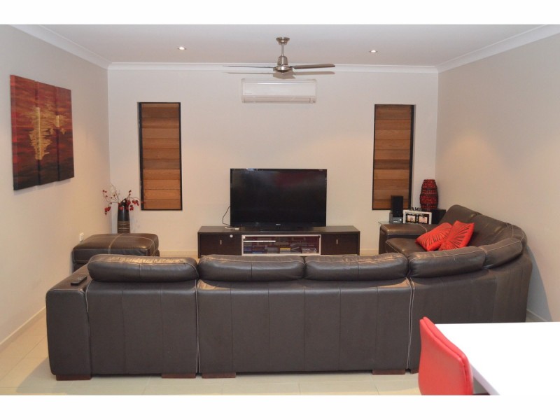 8 River Drive, Mareeba QLD 4880