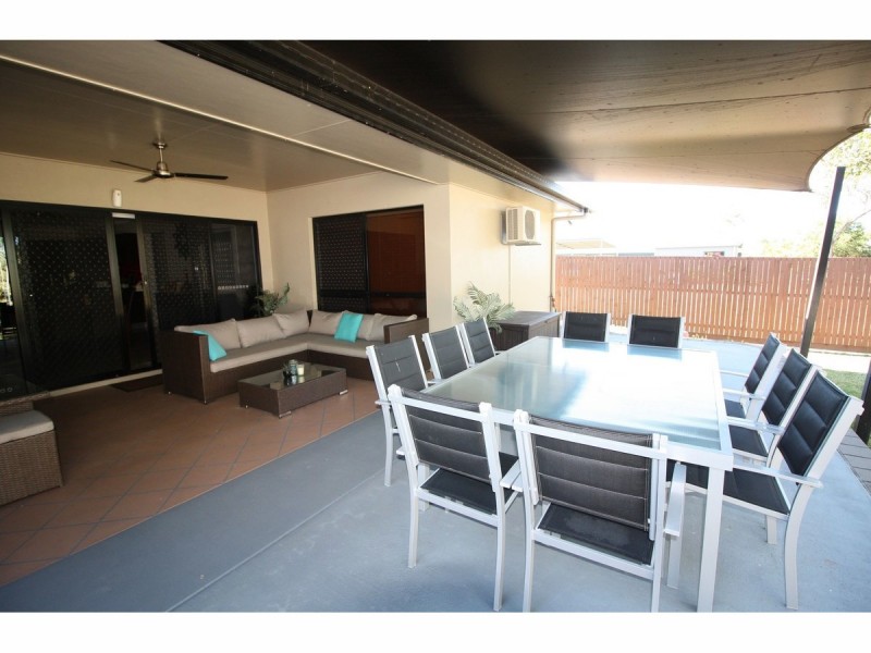 8 River Drive, Mareeba QLD 4880