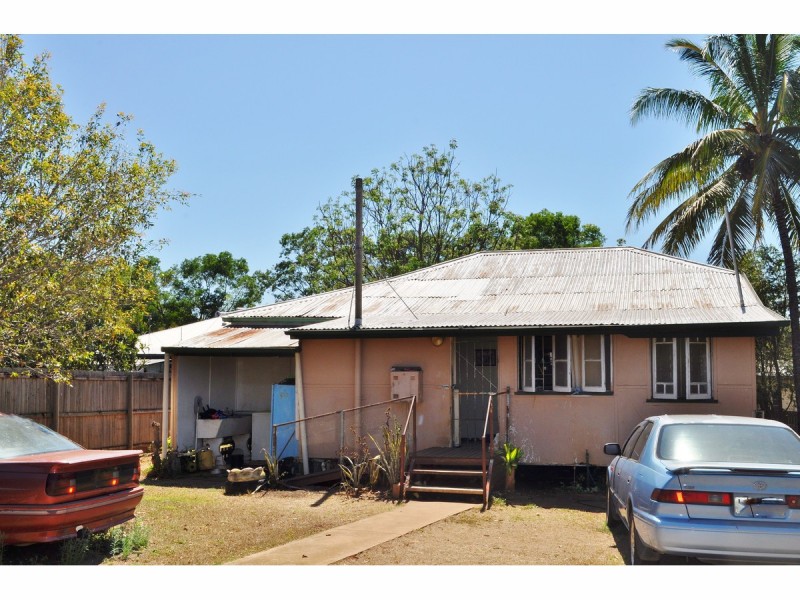 35 Rankin Street, Mareeba QLD 4880