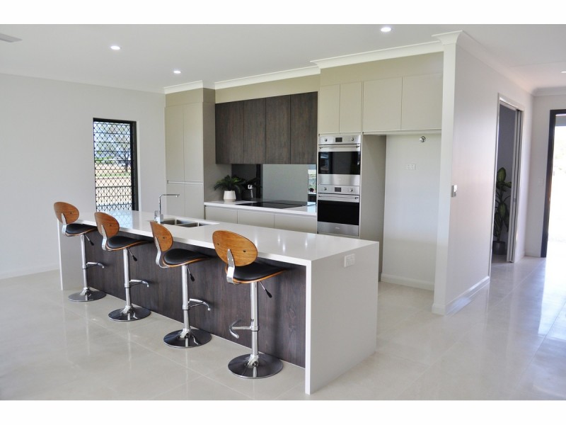 2 Moondani Avenue, Mareeba QLD 4880