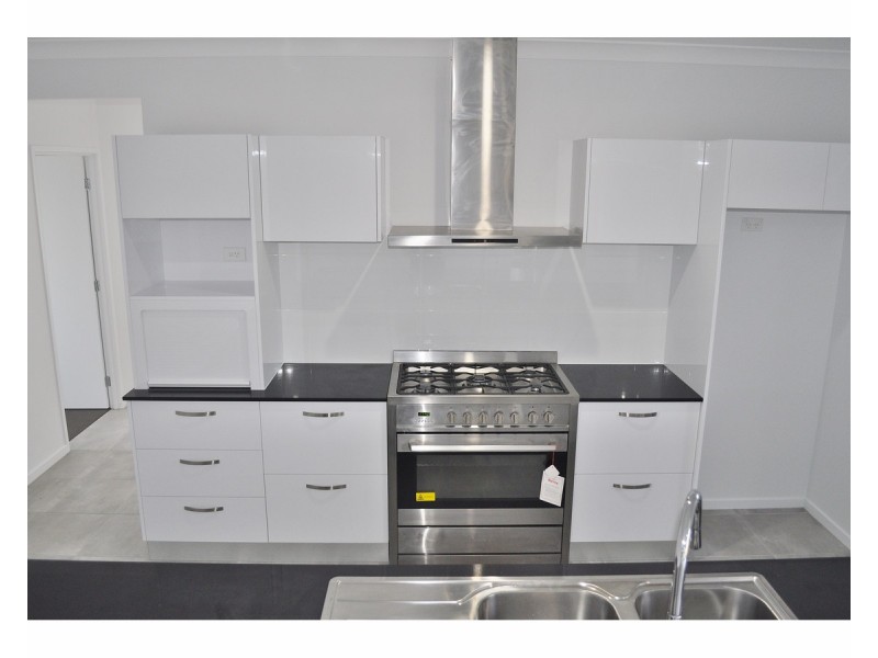 9 Riverlands Drive, Mareeba QLD 4880