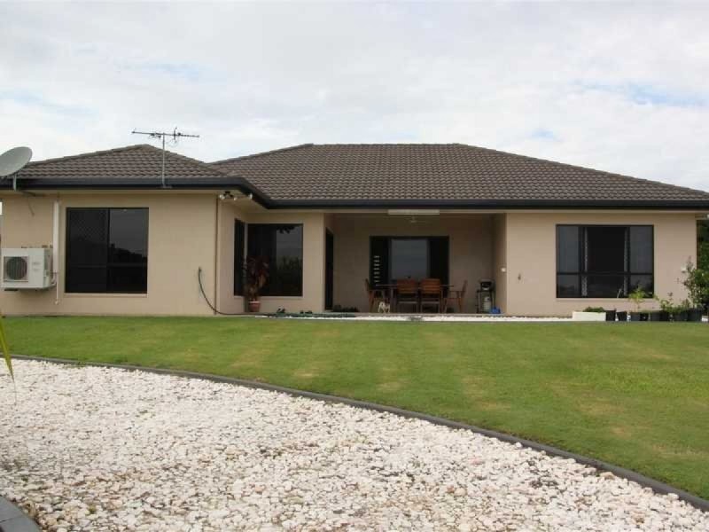 27 Jacinta Crescent, Mareeba QLD 4880