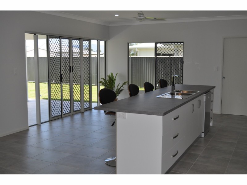 6 Moondani Avenue, Mareeba QLD 4880