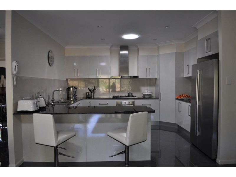 2 Antonio Drive, Mareeba QLD 4880