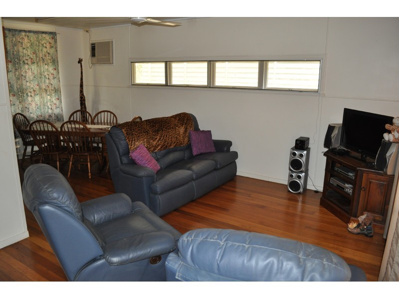 26 Peters Street, Mareeba QLD 4880