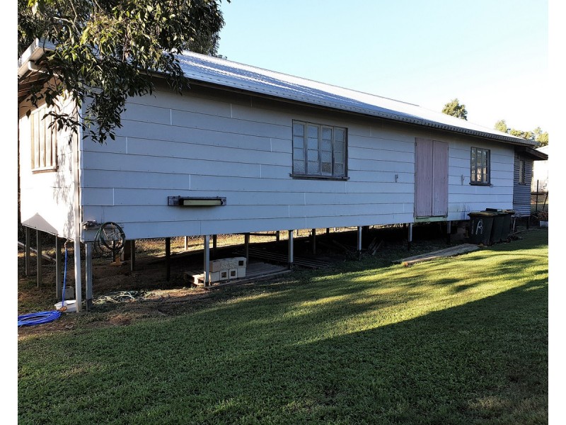 1a Wilson, Mareeba QLD 4880