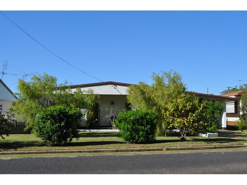23 Bailey Street, Mareeba QLD 4880