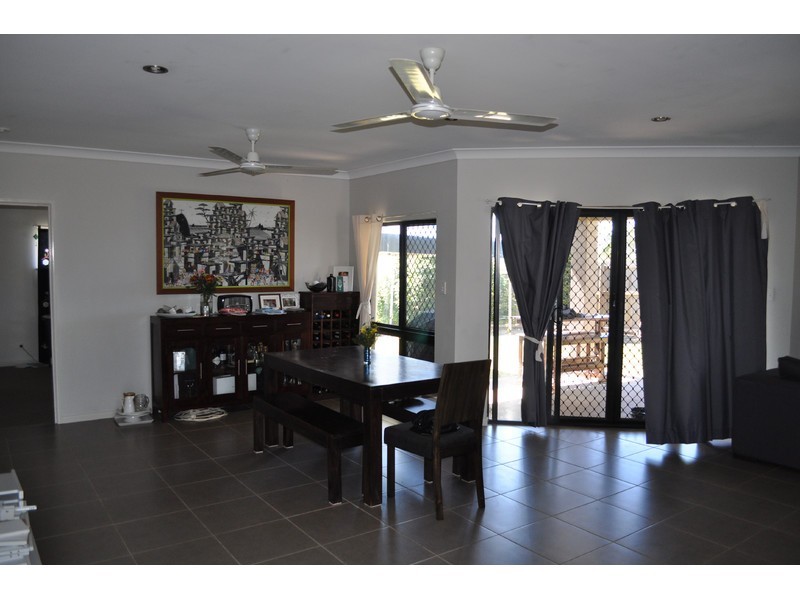 17 Damien Close, Mareeba QLD 4880