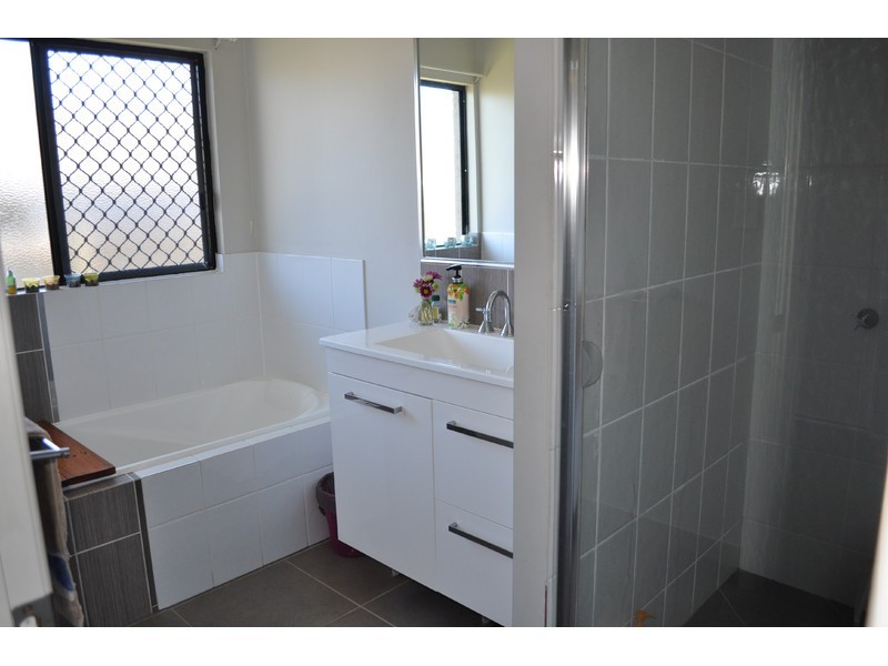 17 Damien Close, Mareeba QLD 4880