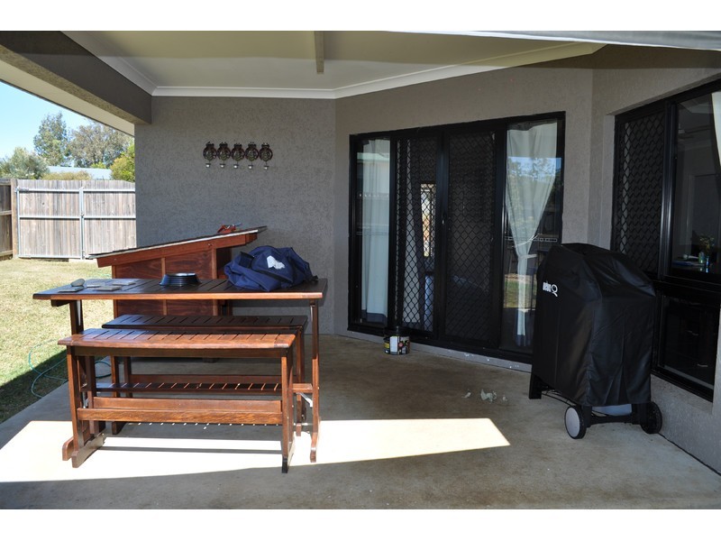 17 Damien Close, Mareeba QLD 4880