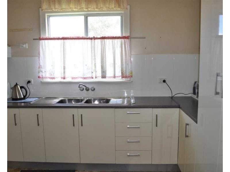 2 Bourke Street, Mareeba QLD 4880