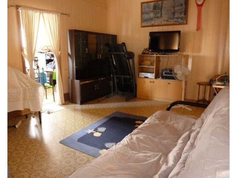 2 Bourke Street, Mareeba QLD 4880