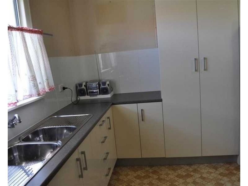 2 Bourke Street, Mareeba QLD 4880