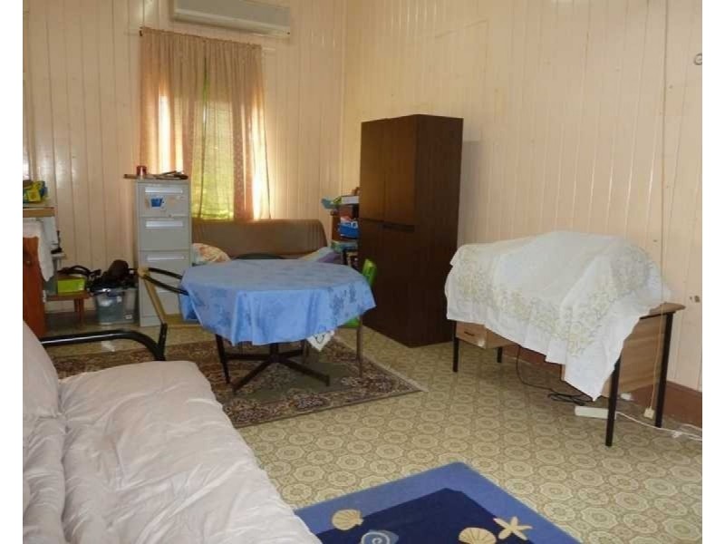 2 Bourke Street, Mareeba QLD 4880