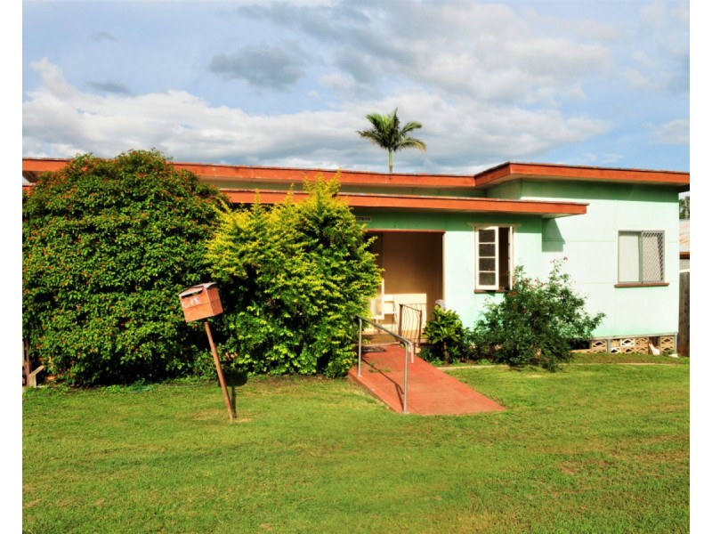 17 Pares Street, Mareeba QLD 4880
