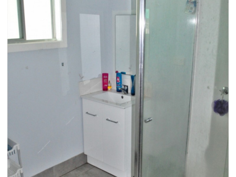 17 Pares Street, Mareeba QLD 4880