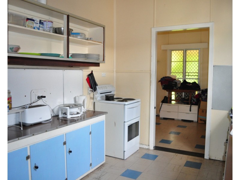 17 Pares Street, Mareeba QLD 4880