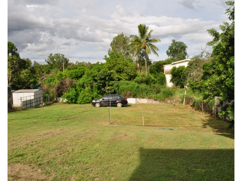 17 Pares Street, Mareeba QLD 4880