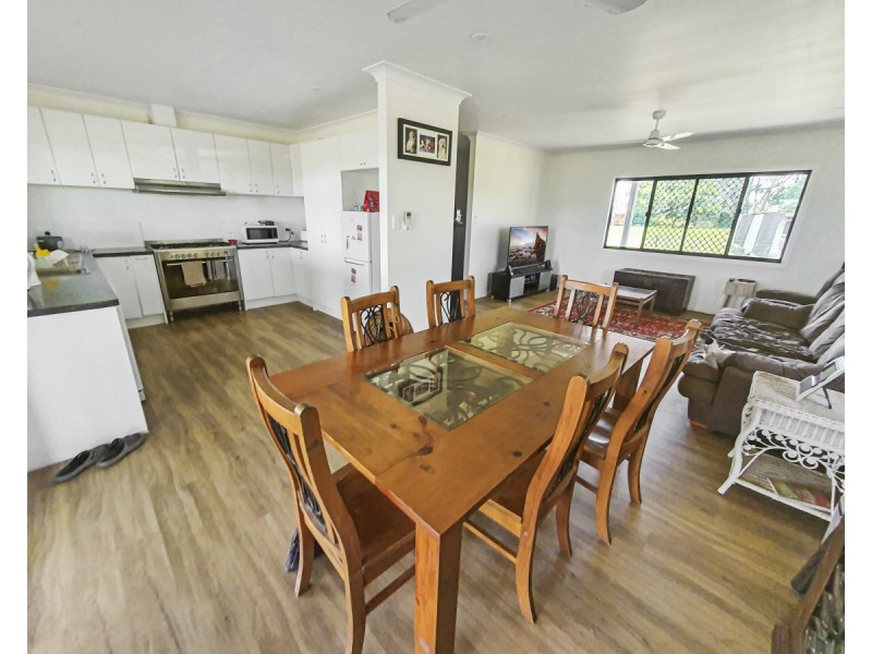 125 Blacks Road, Mareeba QLD 4880
