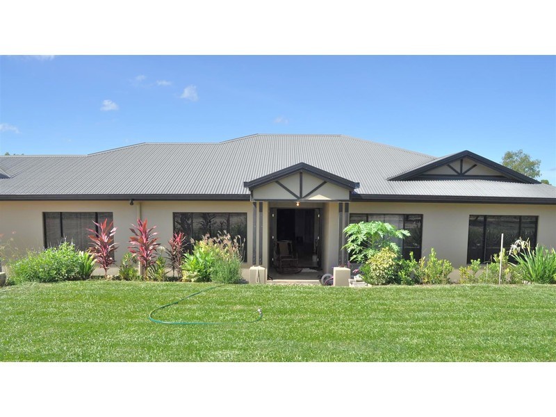 119 Coronet Drive, Mareeba QLD 4880