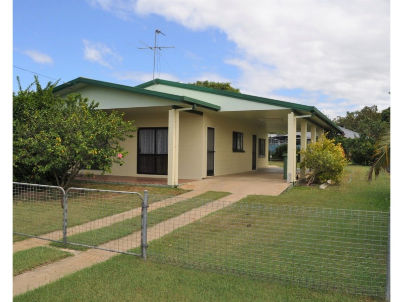 4 Donlen Street, Mareeba QLD 4880