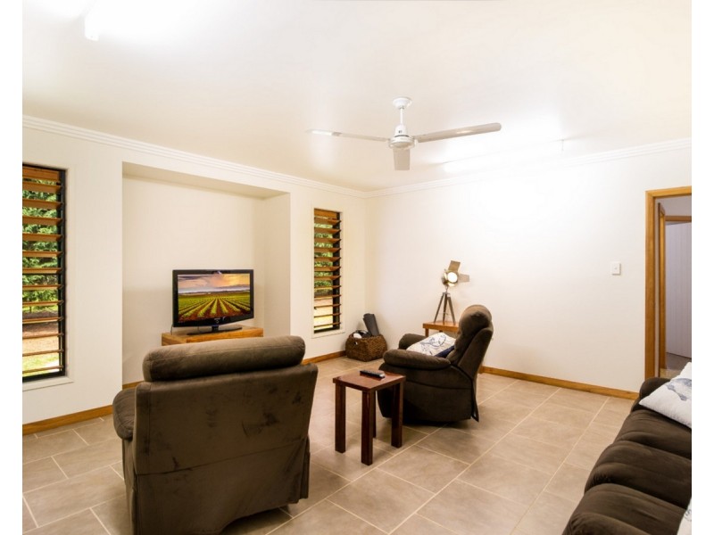 44 Mountain View Drive, Atherton QLD 4883