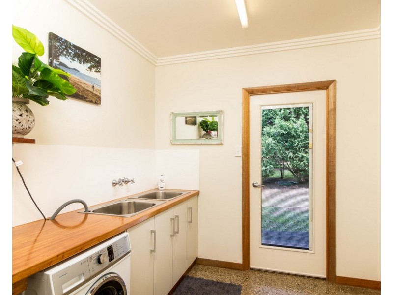 44 Mountain View Drive, Atherton QLD 4883