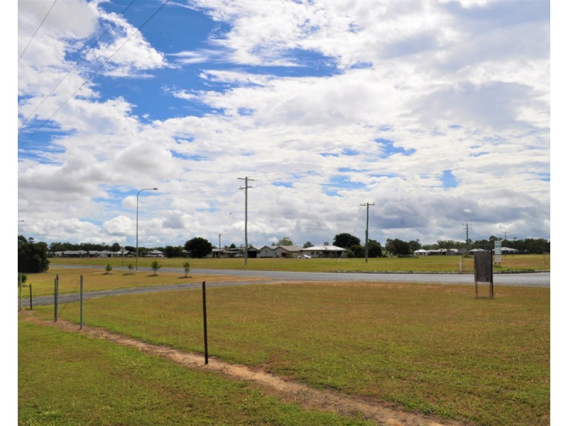 113-115 Hastie Road, Mareeba QLD 4880