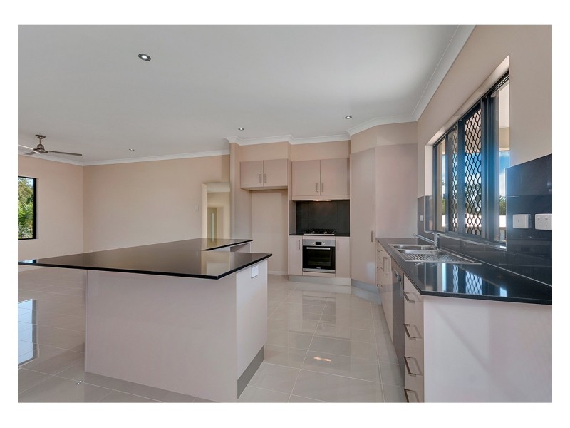 1 Michelina Close, Mareeba QLD 4880