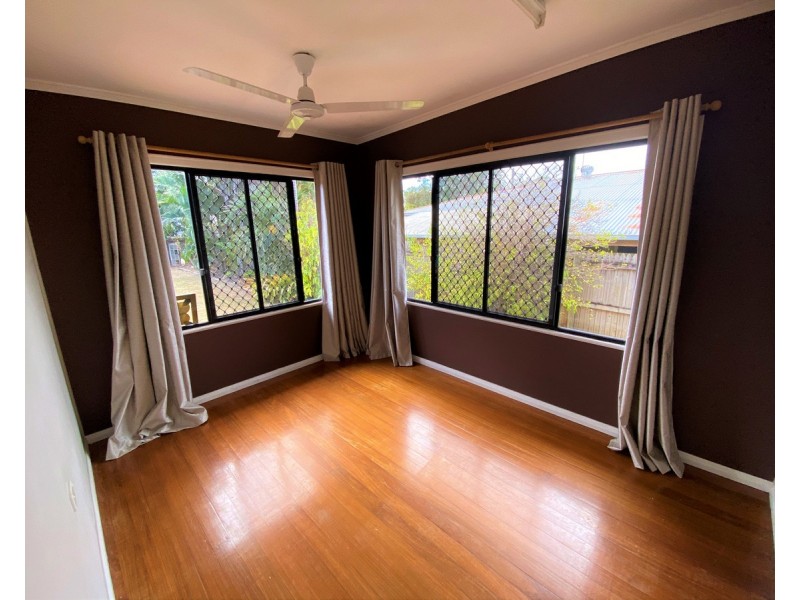 8 Meehan Street, Mareeba QLD 4880