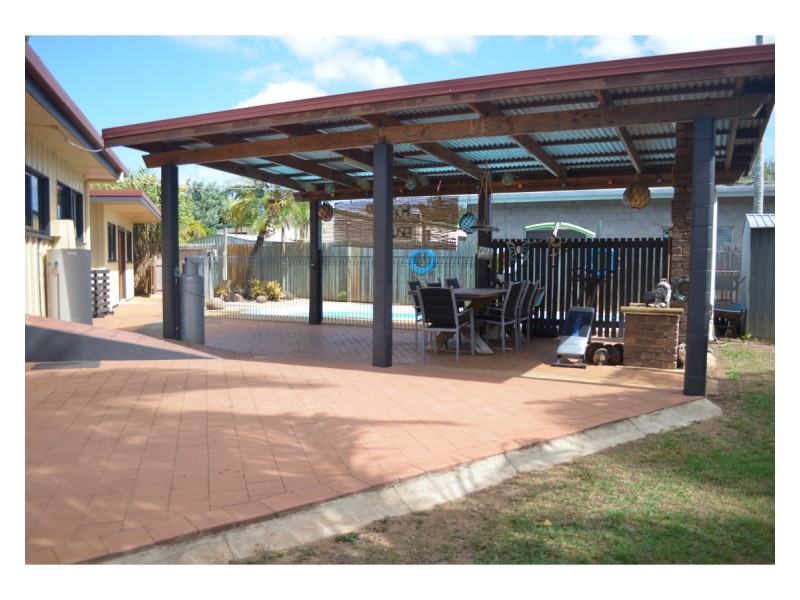 8 Meehan Street, Mareeba QLD 4880