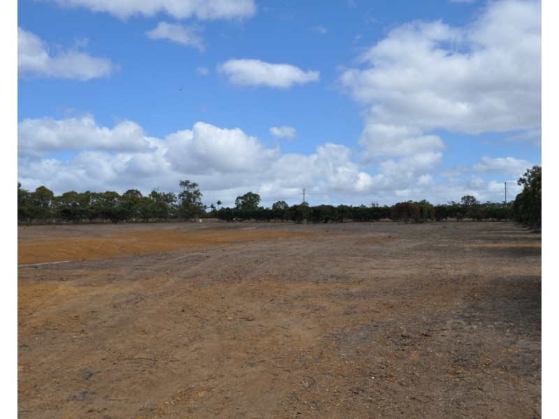 215 Malone Road, Mareeba QLD 4880