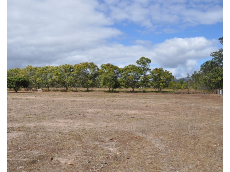 215 Malone Road, Mareeba QLD 4880