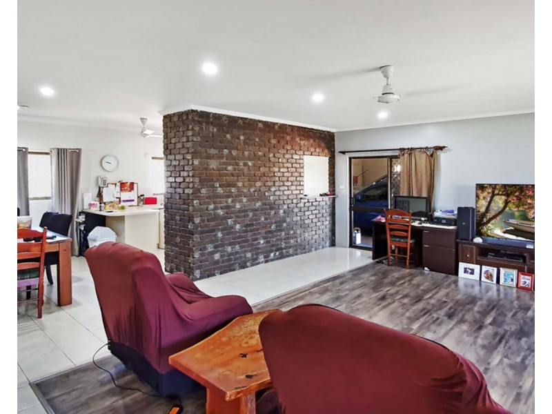 11 Donlen Street, Mareeba QLD 4880