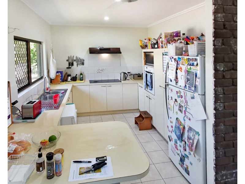 11 Donlen Street, Mareeba QLD 4880