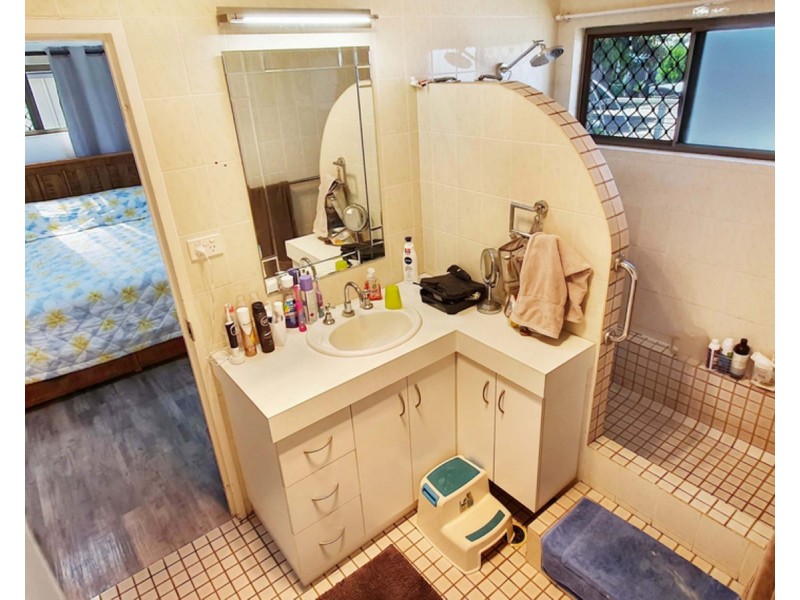 11 Donlen Street, Mareeba QLD 4880