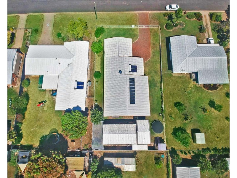 11 Donlen Street, Mareeba QLD 4880