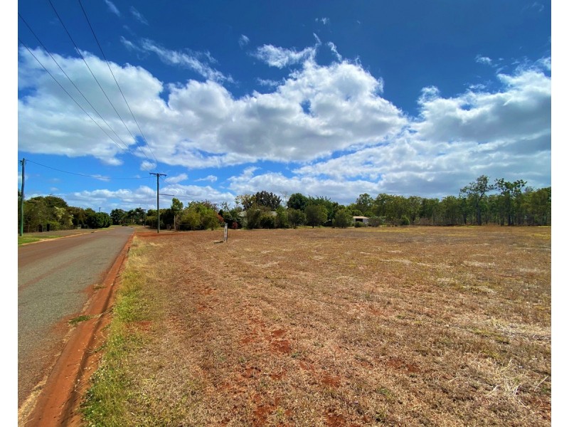 17 Dean Circuit, Mareeba QLD 4880