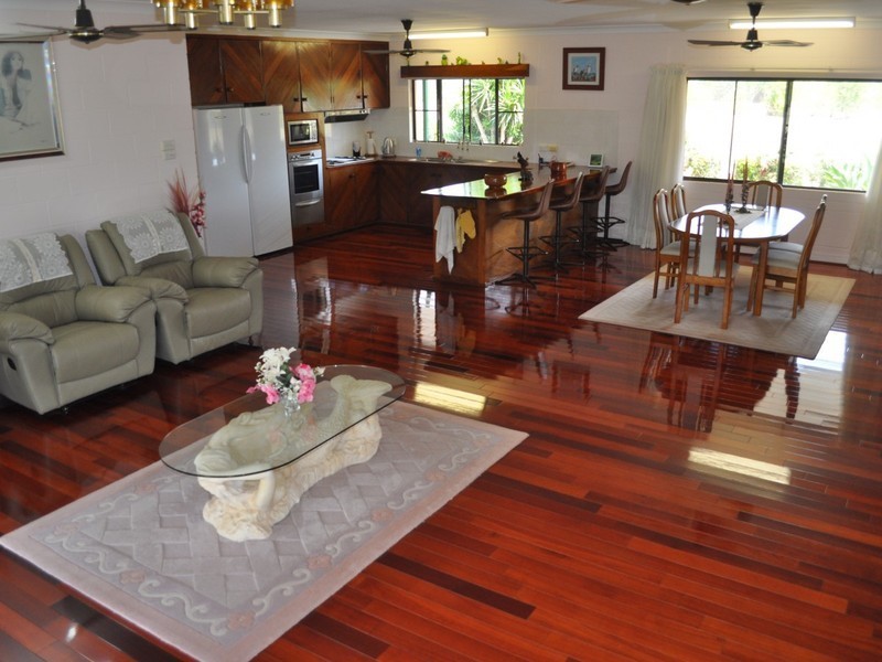 169 Pine Close, Mareeba QLD 4880