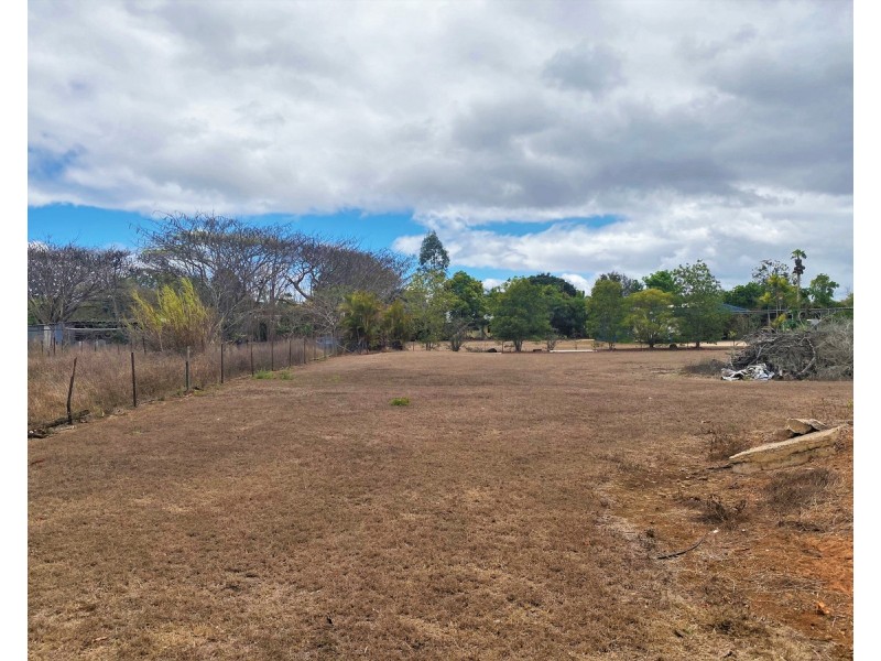 12 Beames Street, Mareeba QLD 4880