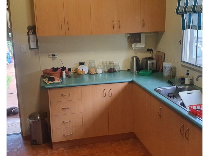 14 Swan Street, Mareeba QLD 4880