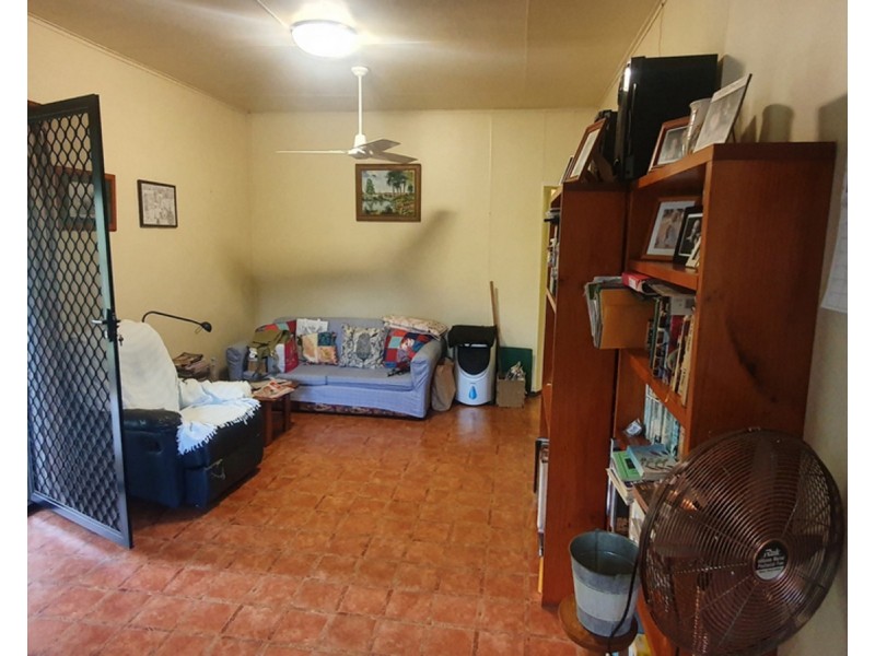 14 Swan Street, Mareeba QLD 4880