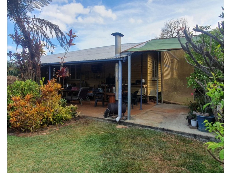 14 Swan Street, Mareeba QLD 4880