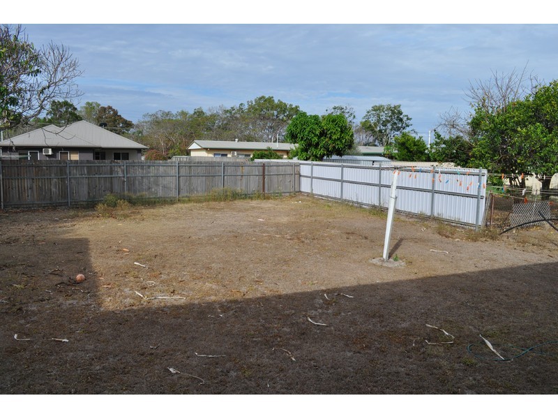 2 Barron Close, Mareeba QLD 4880