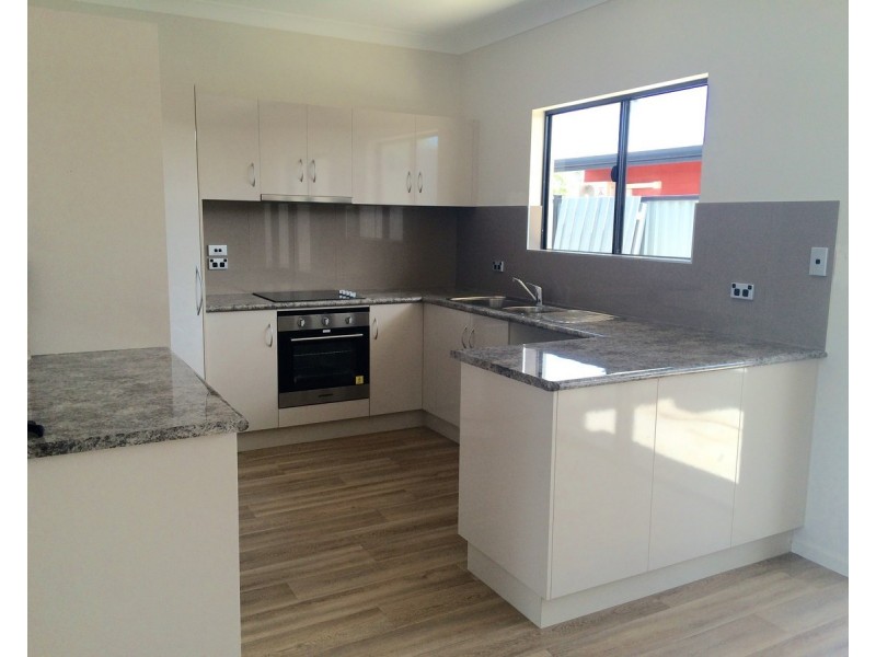 2/31 Strattmann Street, Mareeba QLD 4880