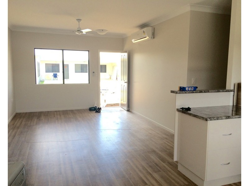 2/31 Strattmann Street, Mareeba QLD 4880
