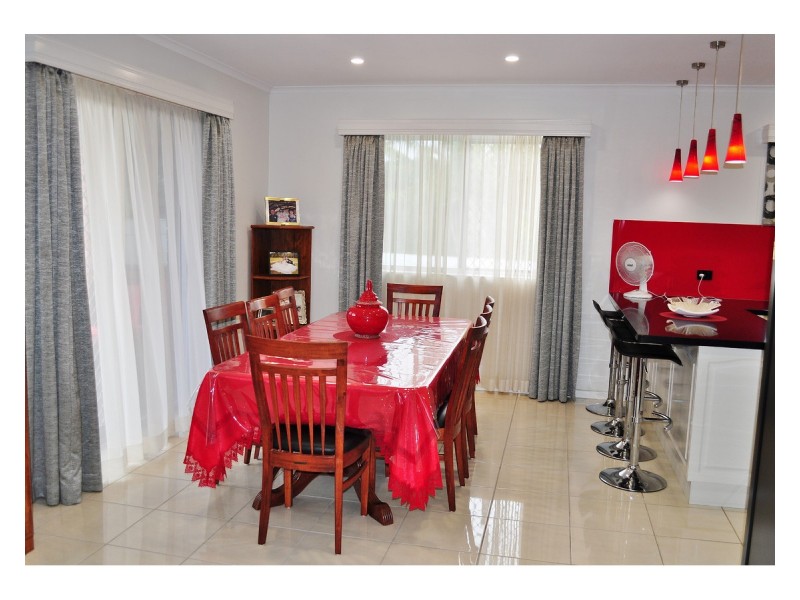 2 Riverview Close, Mareeba QLD 4880