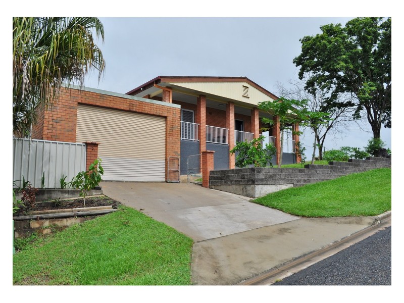 2 Riverview Close, Mareeba QLD 4880